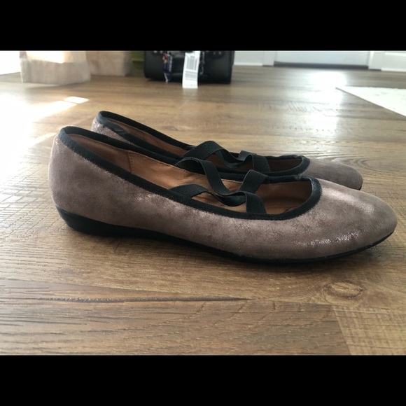 sofft ballet flats